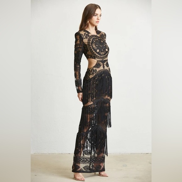 FRINGE DRESS 🖤 - Picture 3 of 3